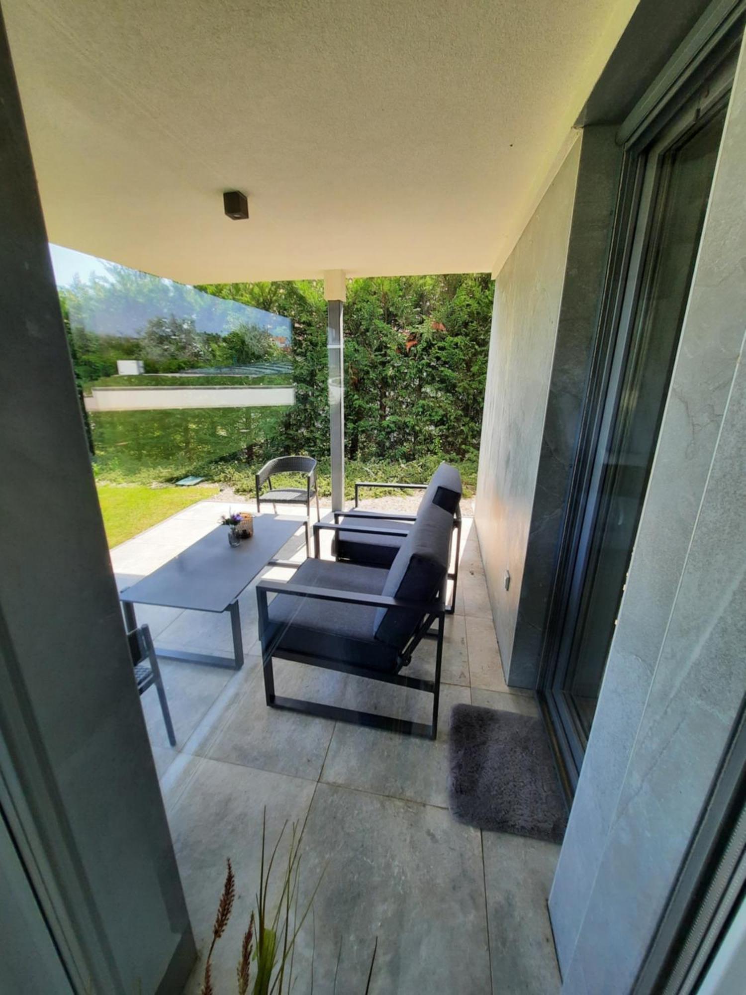 Coastline Balaton Apartment Alsoors Luaran gambar