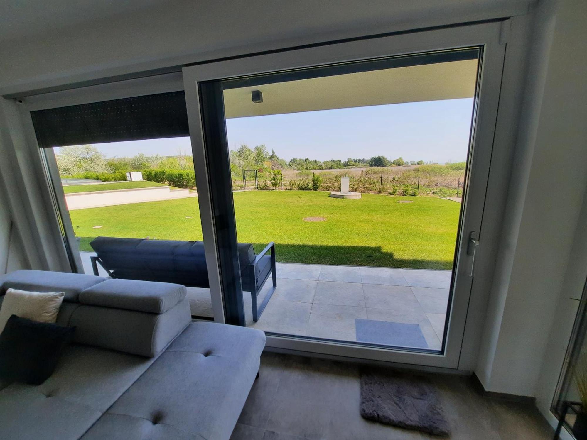 Coastline Balaton Apartment Alsoors Luaran gambar
