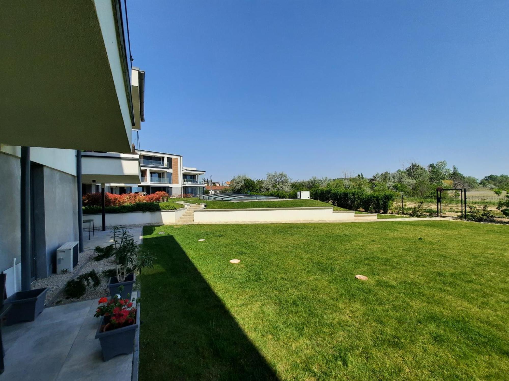 Coastline Balaton Apartment Alsoors Luaran gambar